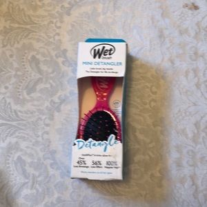 Wet brush hair brush
